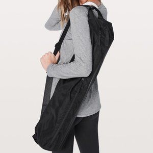 Lululemon The Yoga Mat Bag (BLACK)